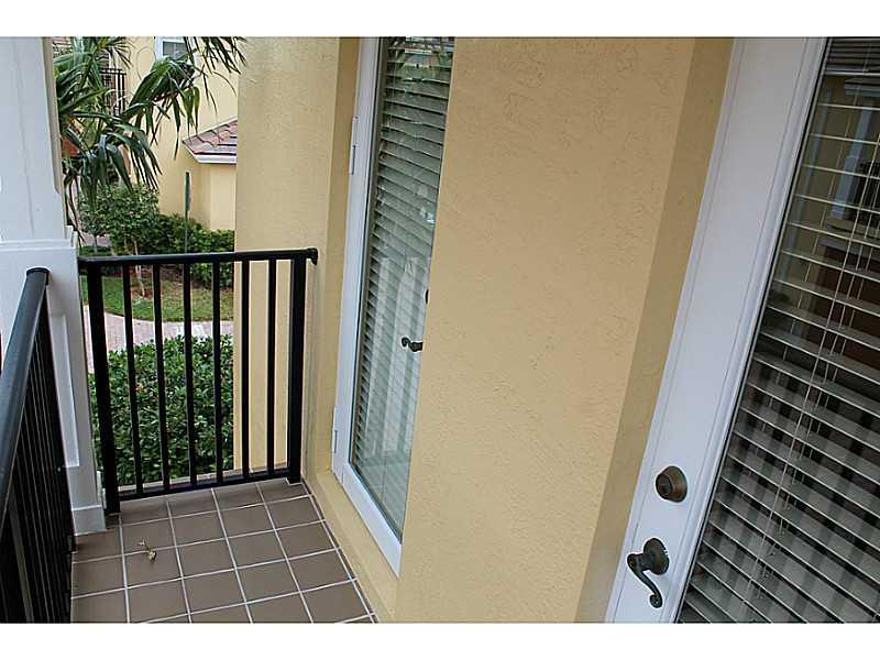 PALOMA LAKES CONDO NO 1 - Residential Lease