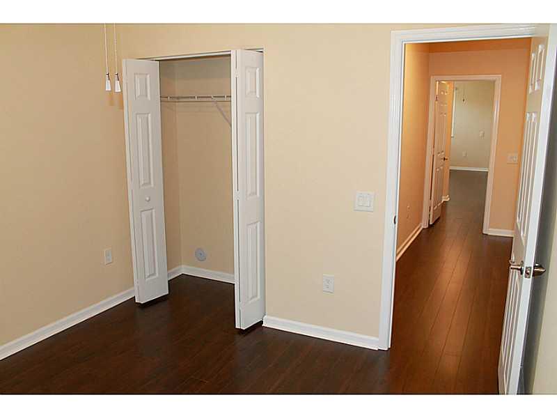 PALOMA LAKES CONDO NO 1 - Residential Lease
