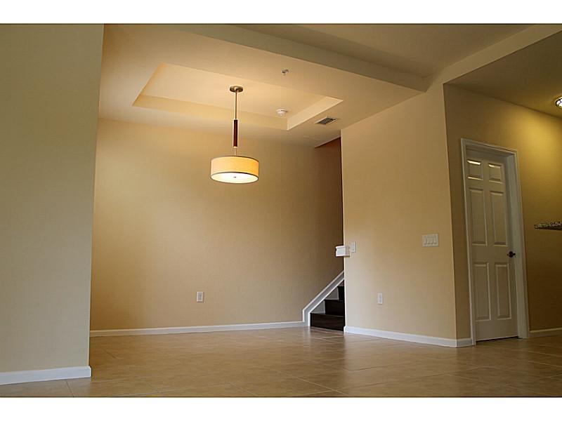 PALOMA LAKES CONDO NO 1 - Residential Lease
