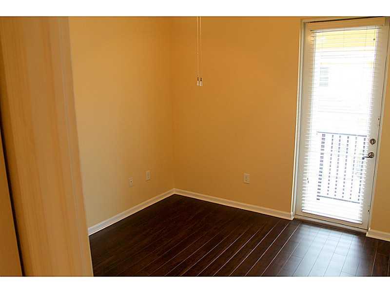 PALOMA LAKES CONDO NO 1 - Residential Lease