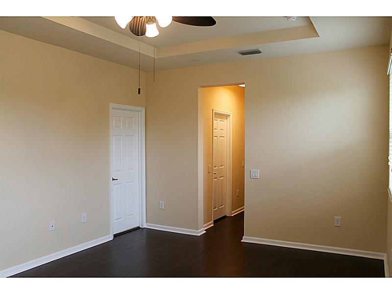 PALOMA LAKES CONDO NO 1 - Residential Lease