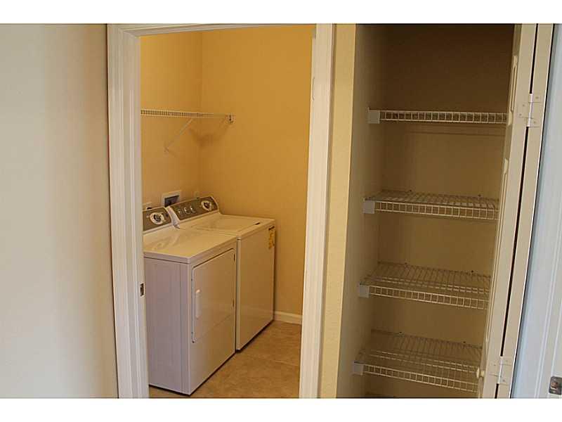 PALOMA LAKES CONDO NO 1 - Residential Lease
