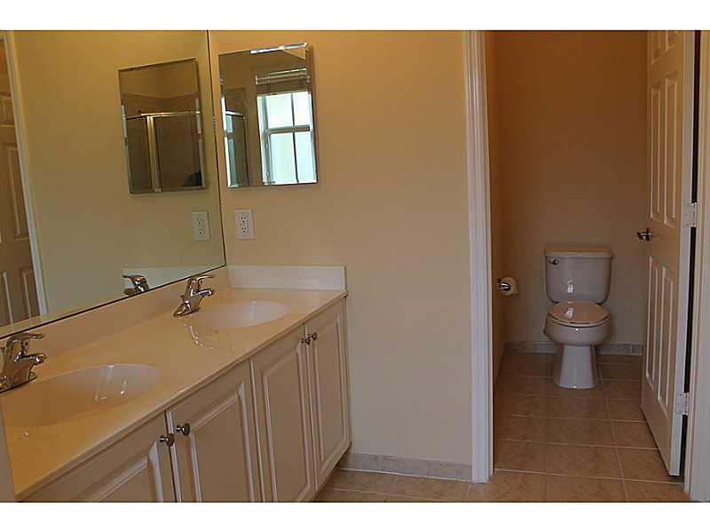 PALOMA LAKES CONDO NO 1 - Residential Lease