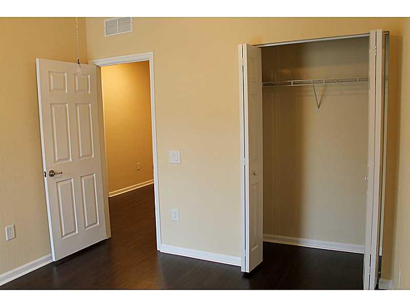 PALOMA LAKES CONDO NO 1 - Residential Lease