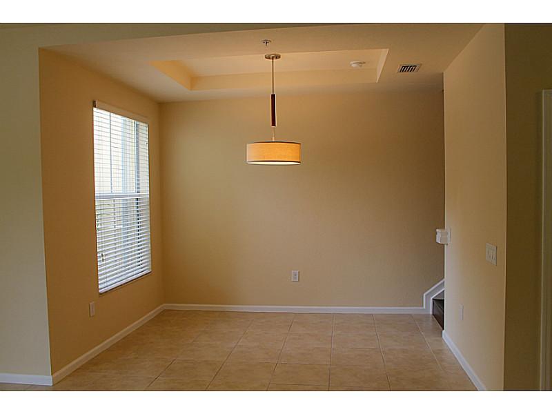 PALOMA LAKES CONDO NO 1 - Residential Lease