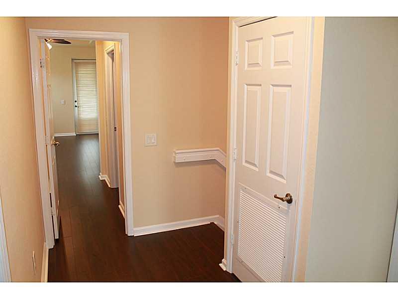 PALOMA LAKES CONDO NO 1 - Residential Lease