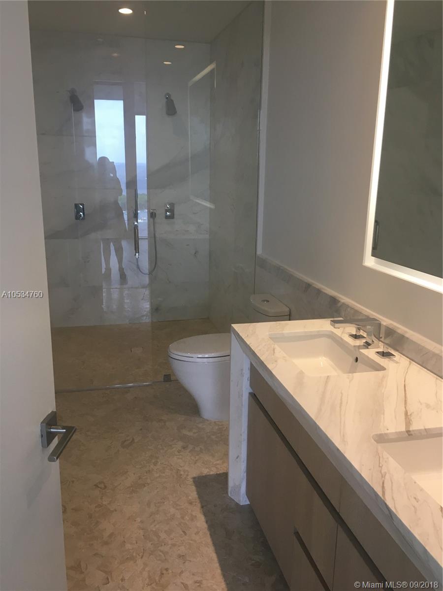 CLUB RESIDENCES AT PARK G - Residential Lease