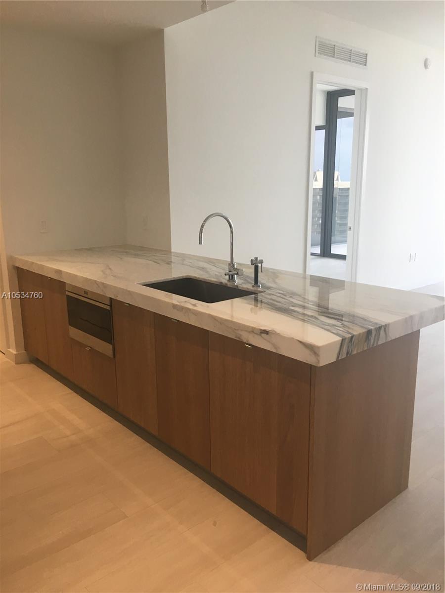 CLUB RESIDENCES AT PARK G - Residential Lease