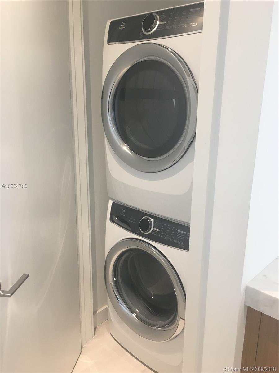 CLUB RESIDENCES AT PARK G - Residential Lease