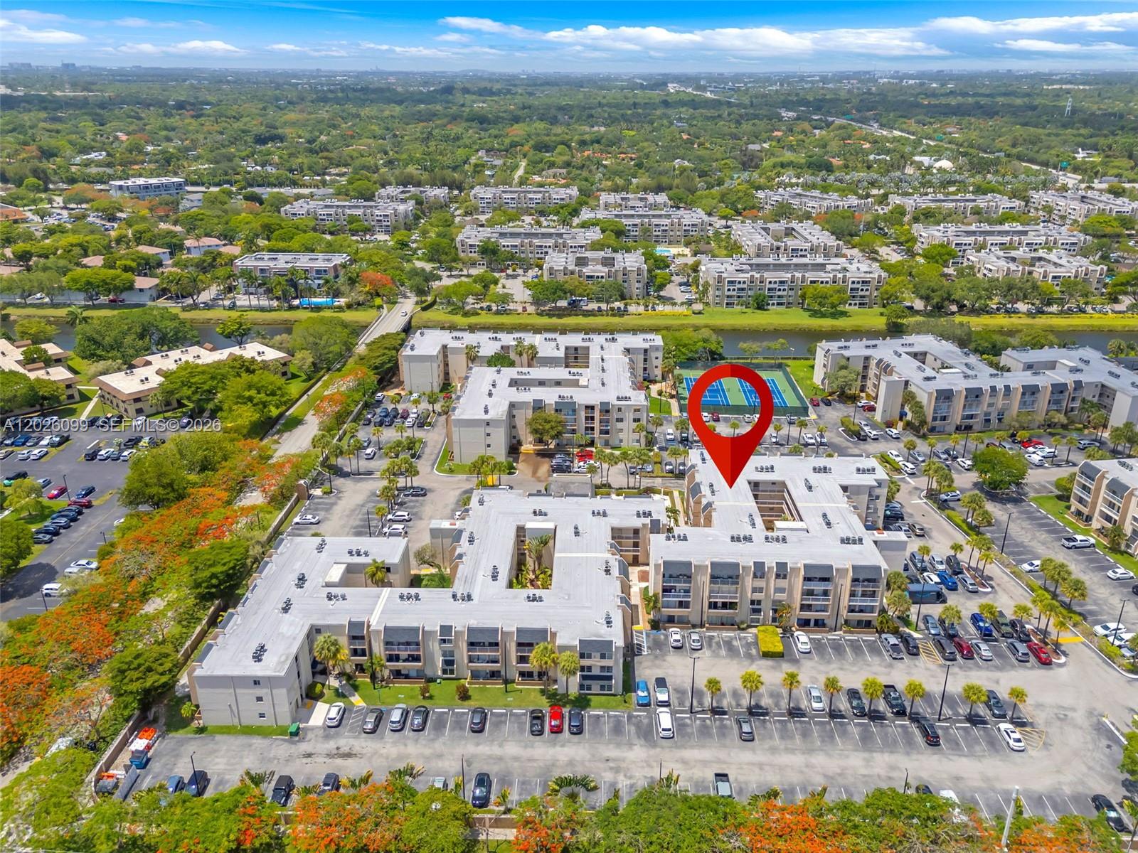 KINGS CREEK SO CONDO - Residential