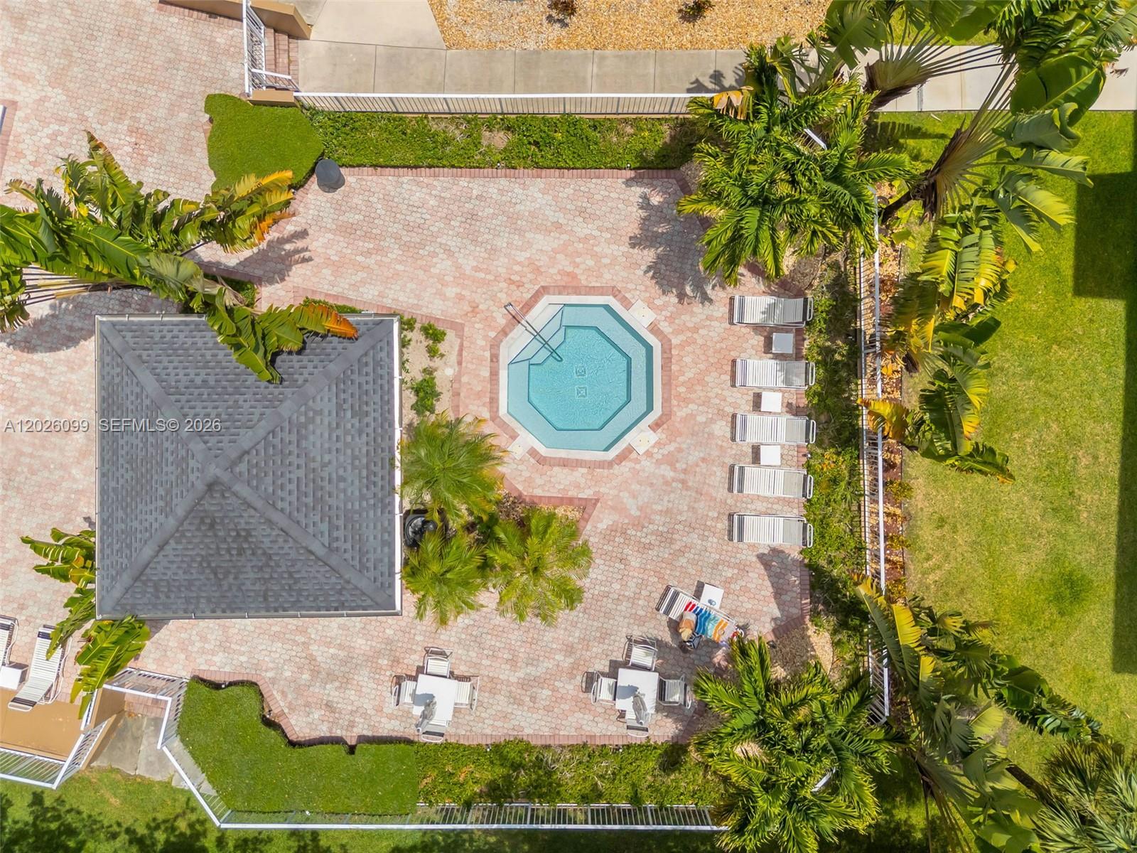 KINGS CREEK SO CONDO - Residential