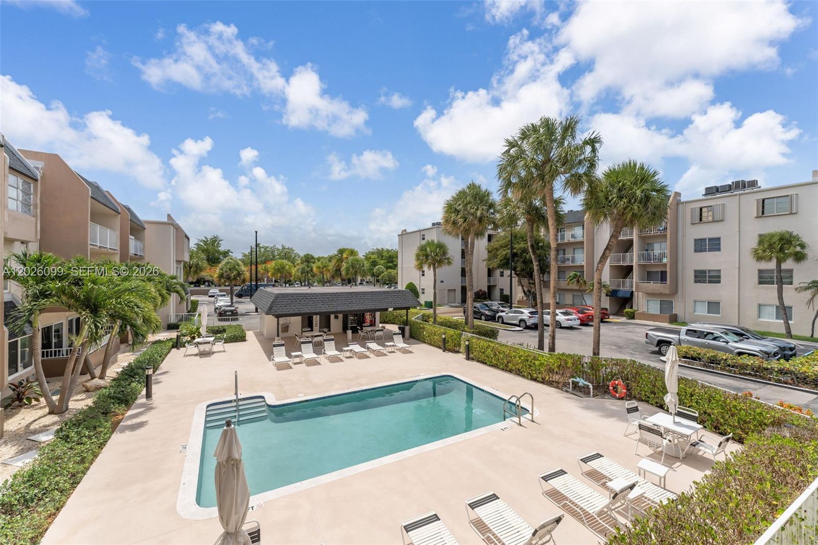 KINGS CREEK SO CONDO - Residential