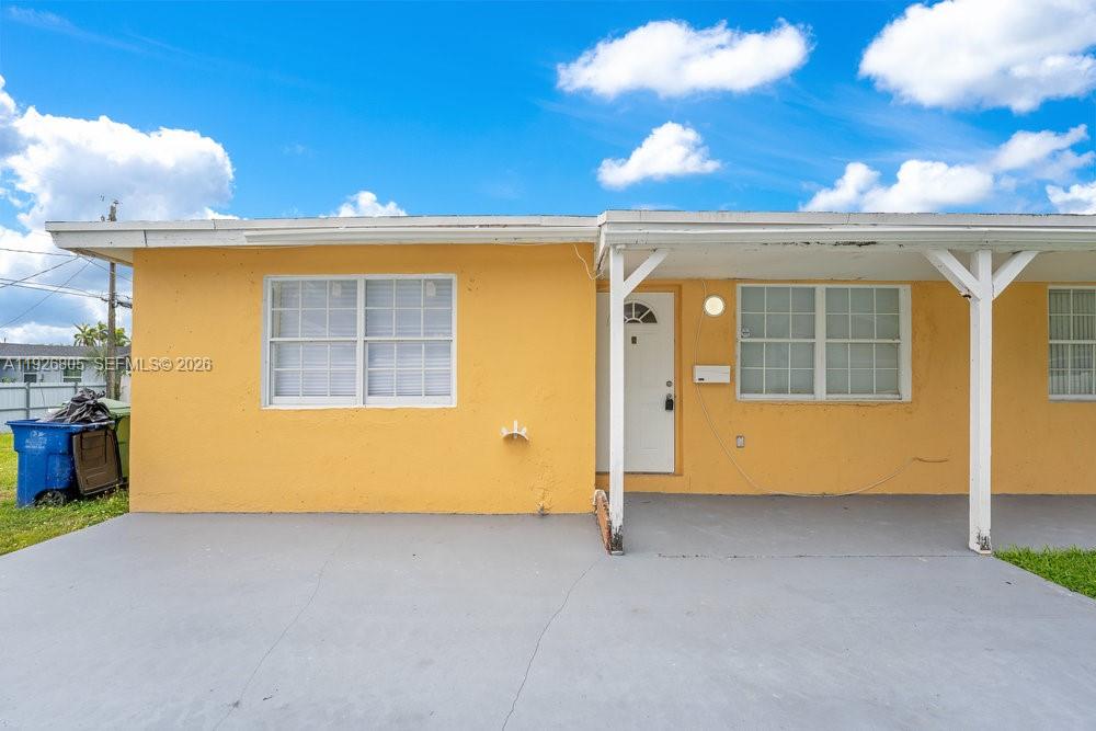 HALLANDALE GARDEN PARK - Residential Income