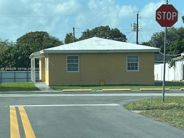 HALLANDALE GARDEN PARK - Residential Income