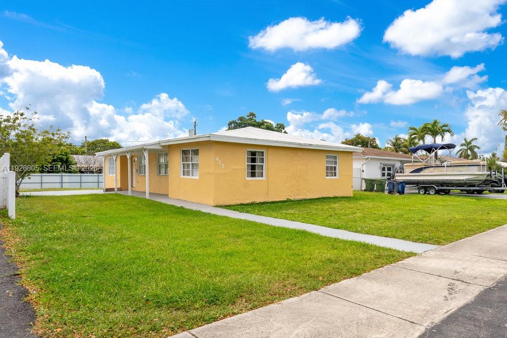 HALLANDALE GARDEN PARK - Residential Income