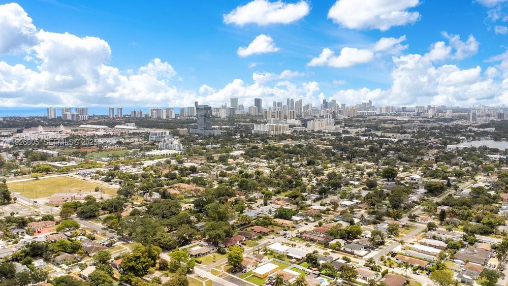 HALLANDALE GARDEN PARK - Residential Income