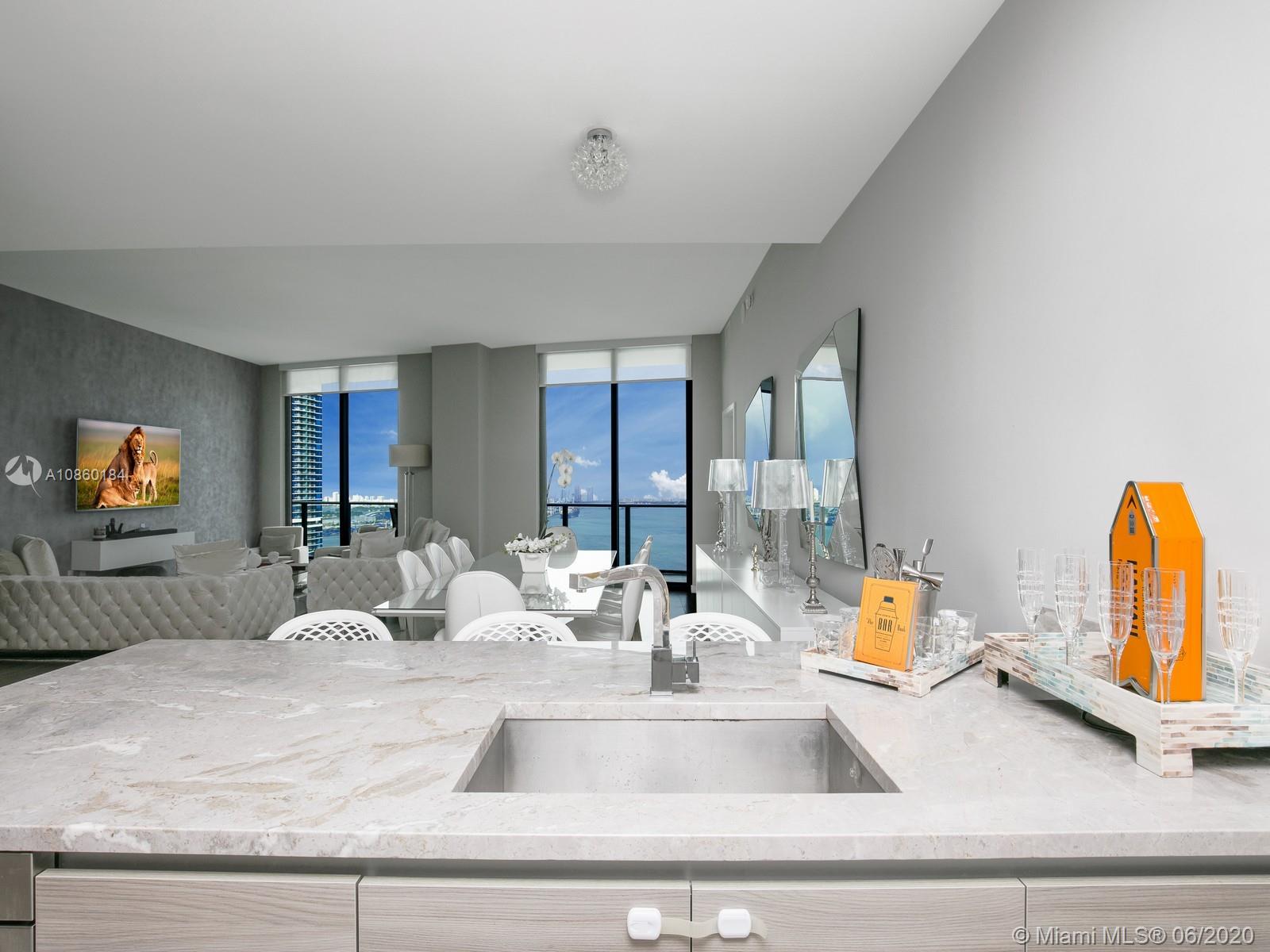 SLS BRICKELL - Residential