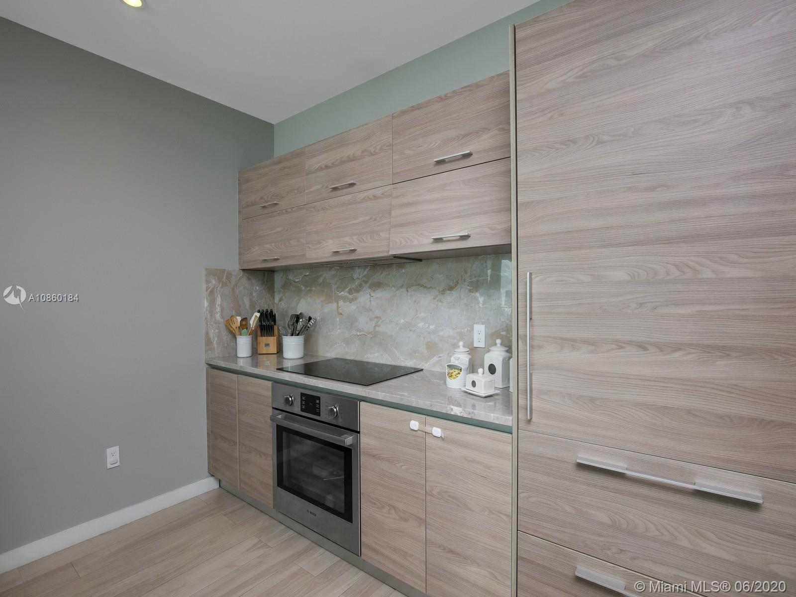 SLS BRICKELL - Residential