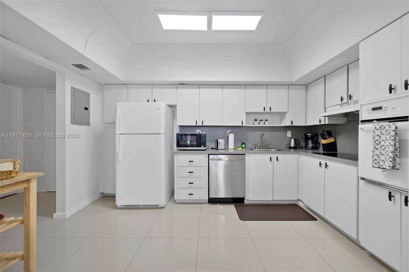 OCEAN RESERVE CONDO - Residential Lease