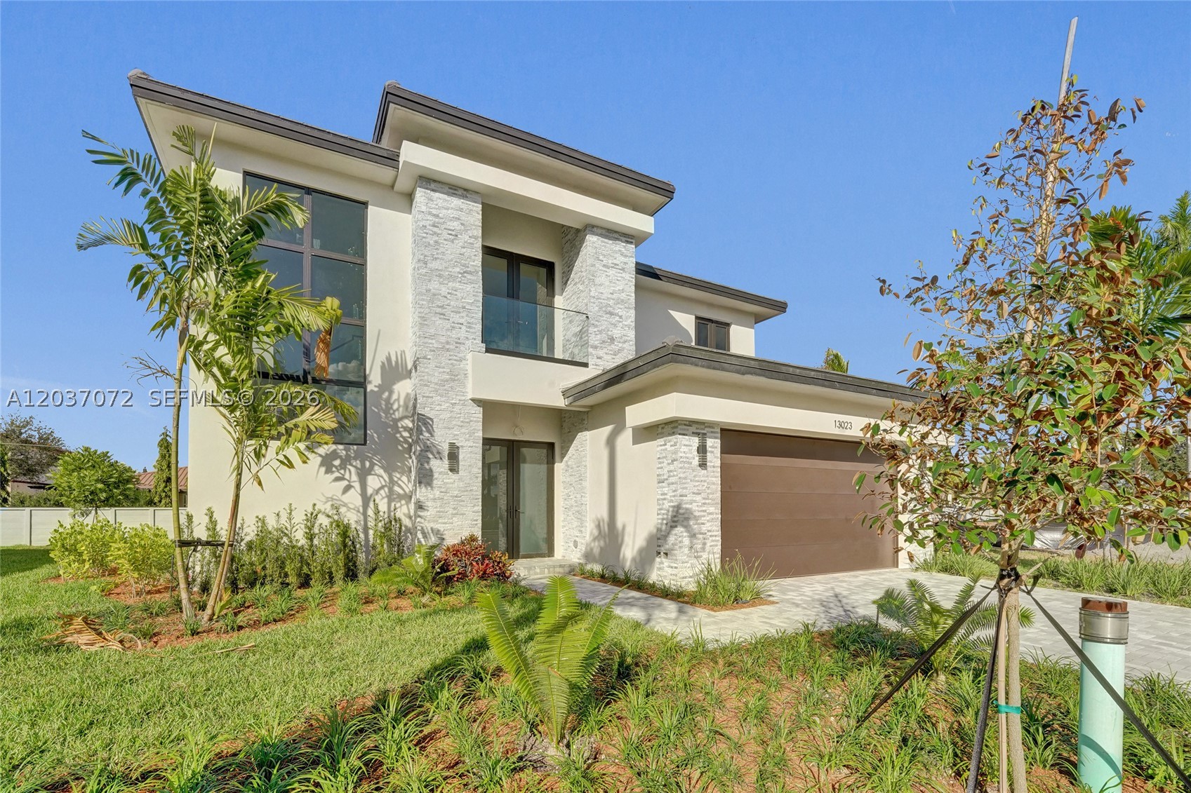 13023 Davie Oaks Dr
