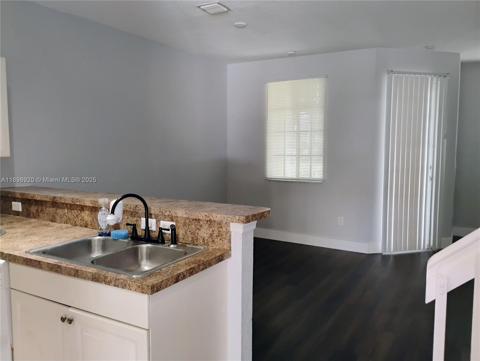 MARSH HARBOUR - Residential Lease