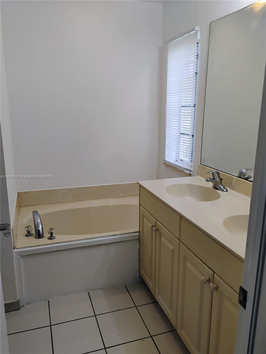 MARSH HARBOUR - Residential Lease