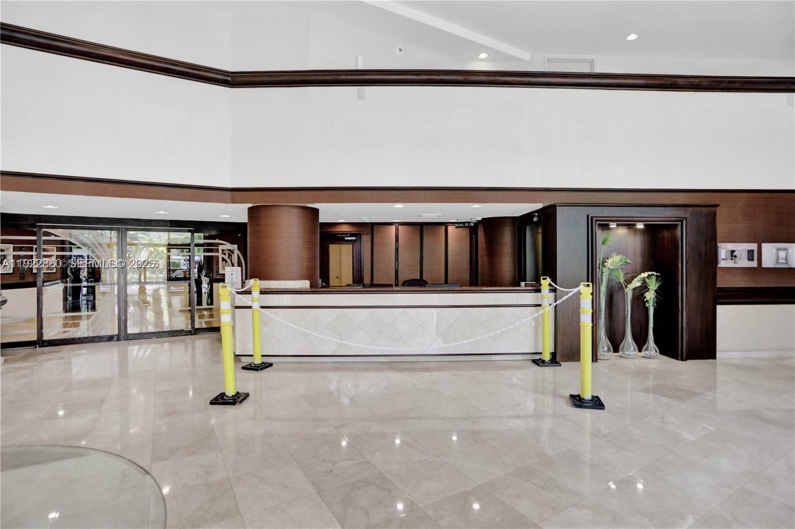 MYSTIC POINTE TOWER 600 C - Residential