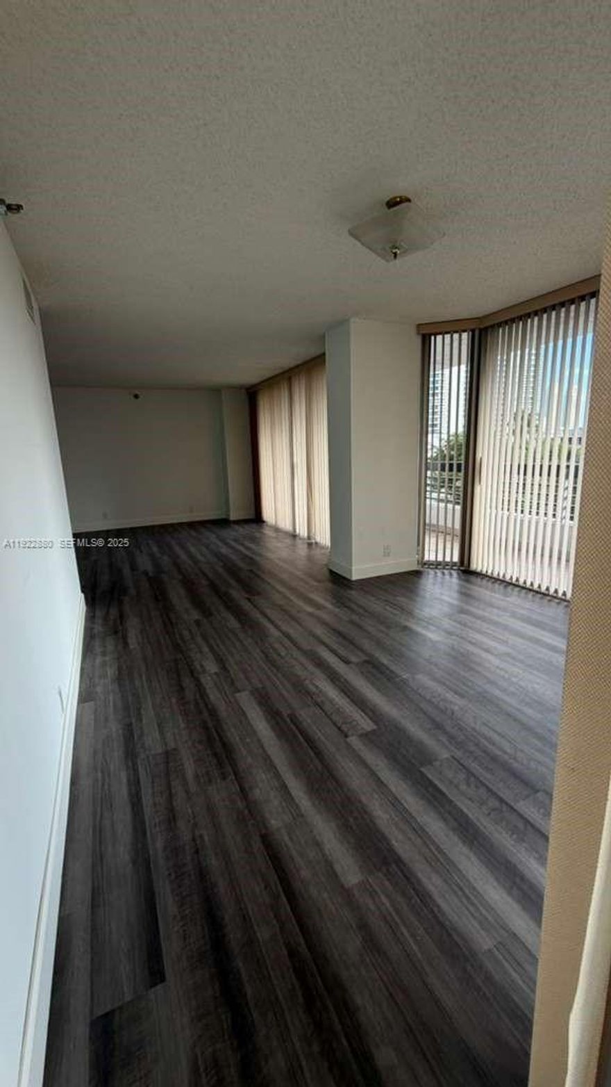 Spacious and luminous condo that is bathed in natural light. Features a wrap-around balcony. Includes washer and dryer. The generous primary bedroom boasts a large walk-in closet and an ensuite bathroom. The bright kitchen showcases a lovely breakfast nook with access to the balcony as well. The sought-after split floorplan offers a functional den and creates a roomy living area. This conveniently located condo is situated on the 5th floor. Mystic Pointe is a hidden treasure in Aventura, boasting strong management and financial stability, along with amenities such as a tennis club, tennis courts, a pool, Jacuzzi, sauna, fitness center, game room, restaurant, market, basketball, pickleball, and more. It is just minutes away from Aventura Mall, Sunny Isles Beach, and places of worship. Excellent schools are nearby, and it is positioned between two major airports. The association has full reserves funding.