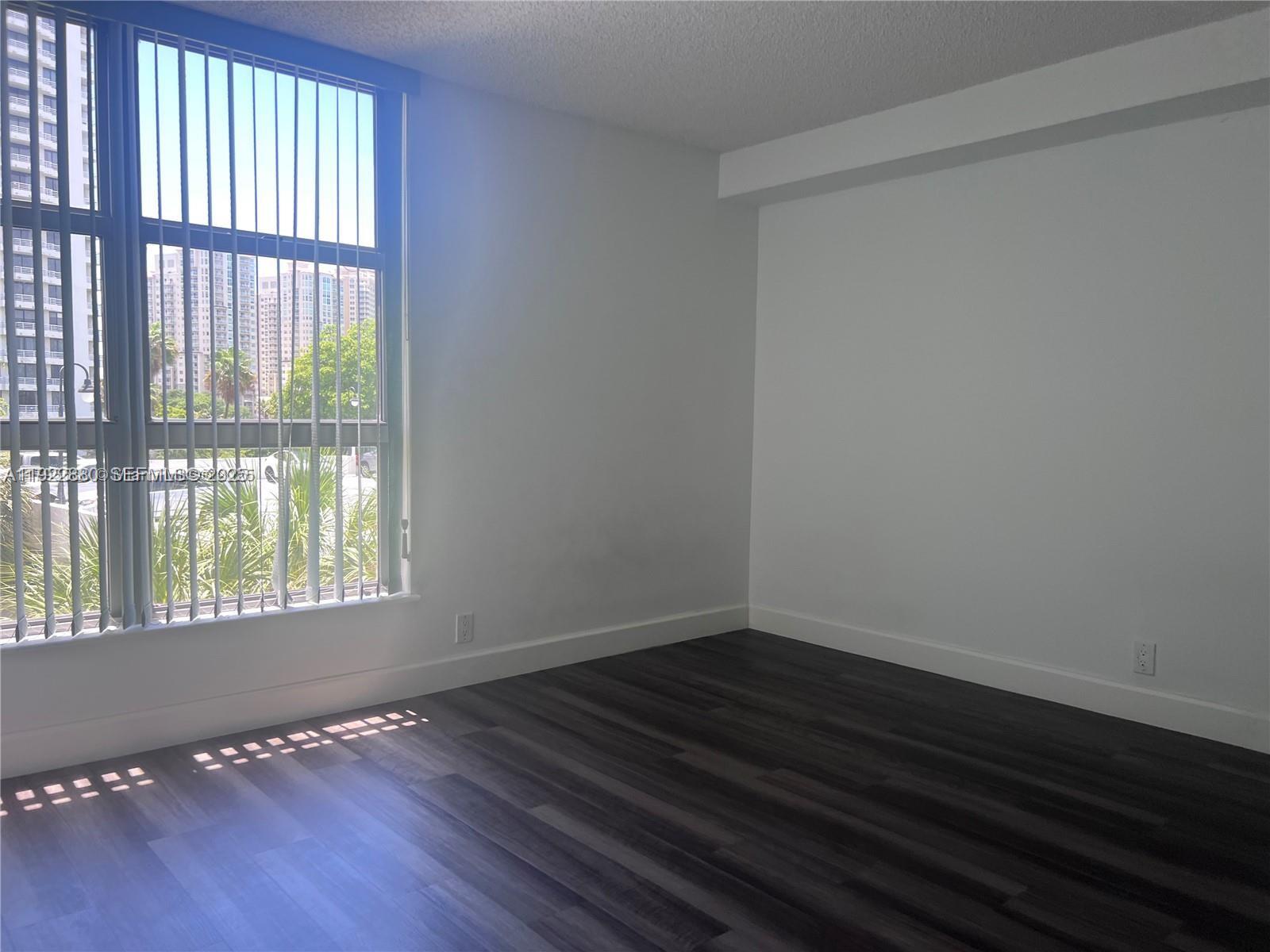 MYSTIC POINTE TOWER 600 C - Residential