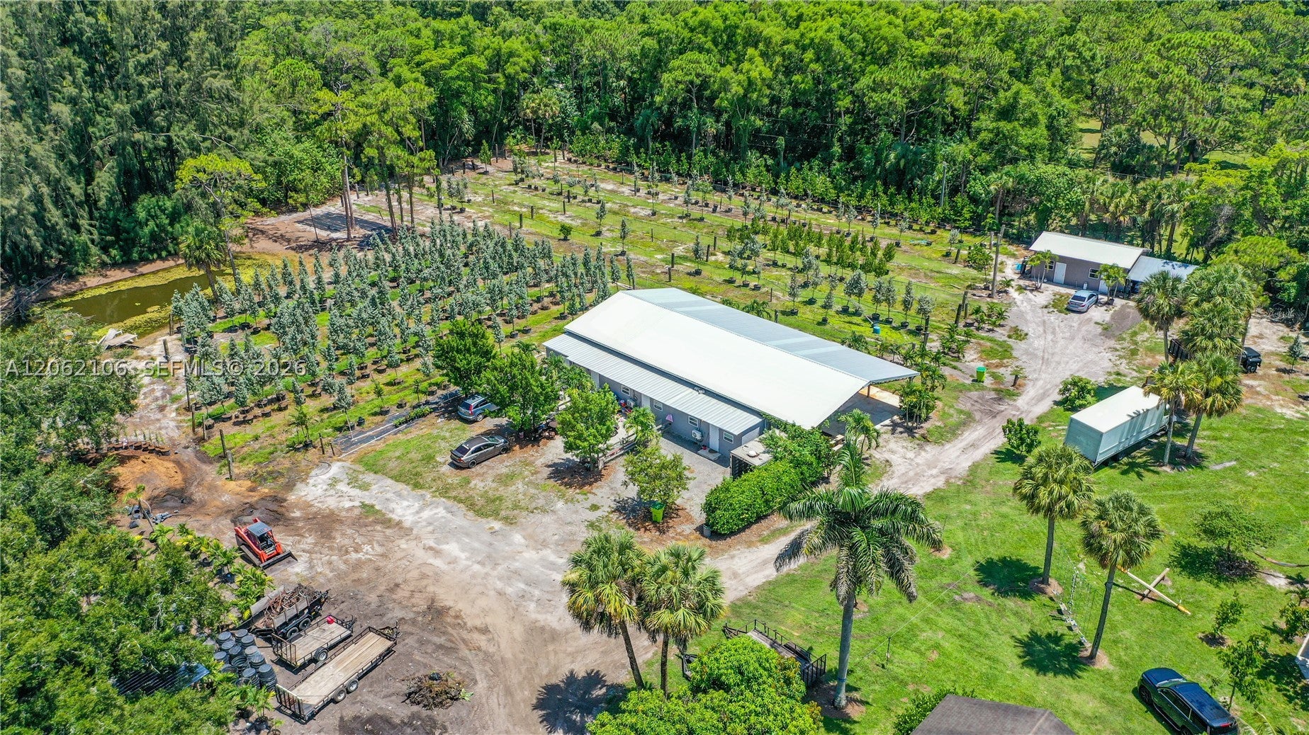 2587 E Rd