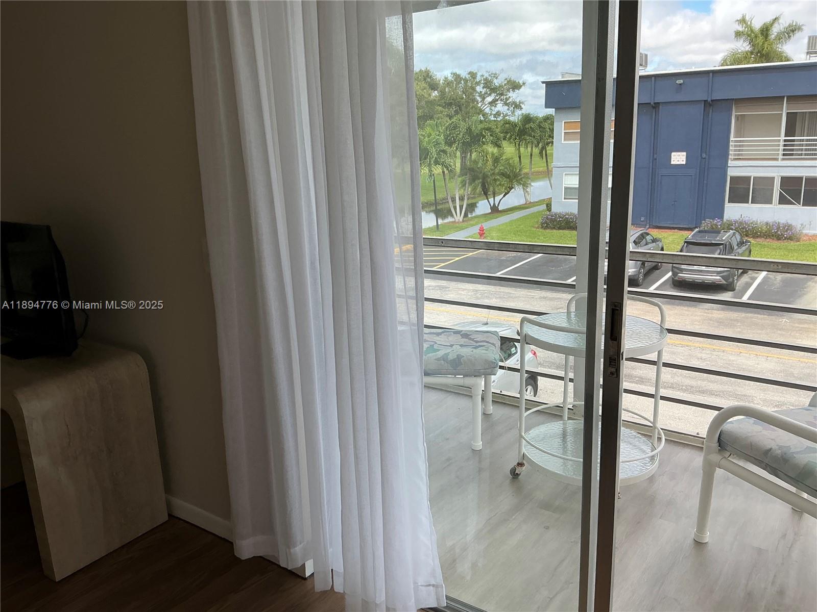 KINGS POINT BURGUNDY COND - Residential