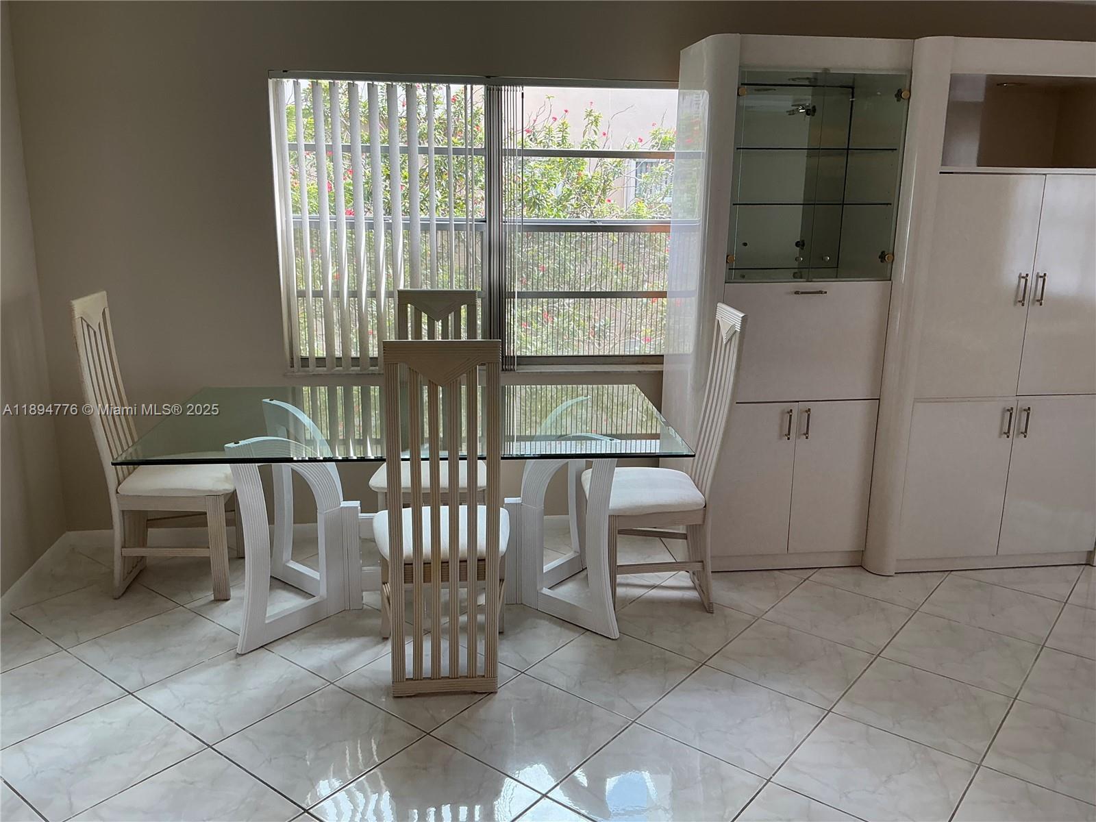 KINGS POINT BURGUNDY COND - Residential