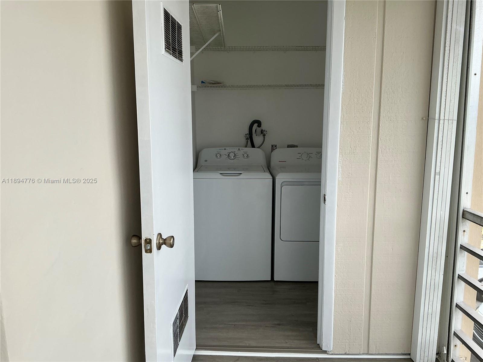 KINGS POINT BURGUNDY COND - Residential