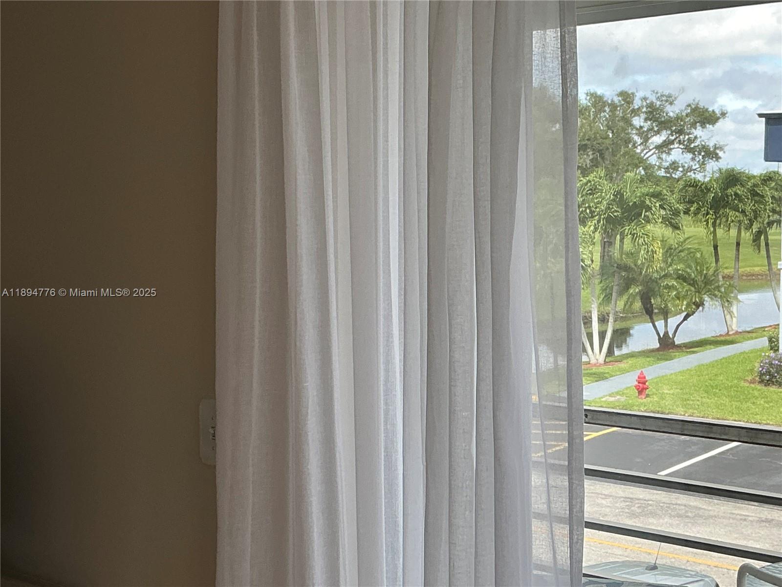 KINGS POINT BURGUNDY COND - Residential