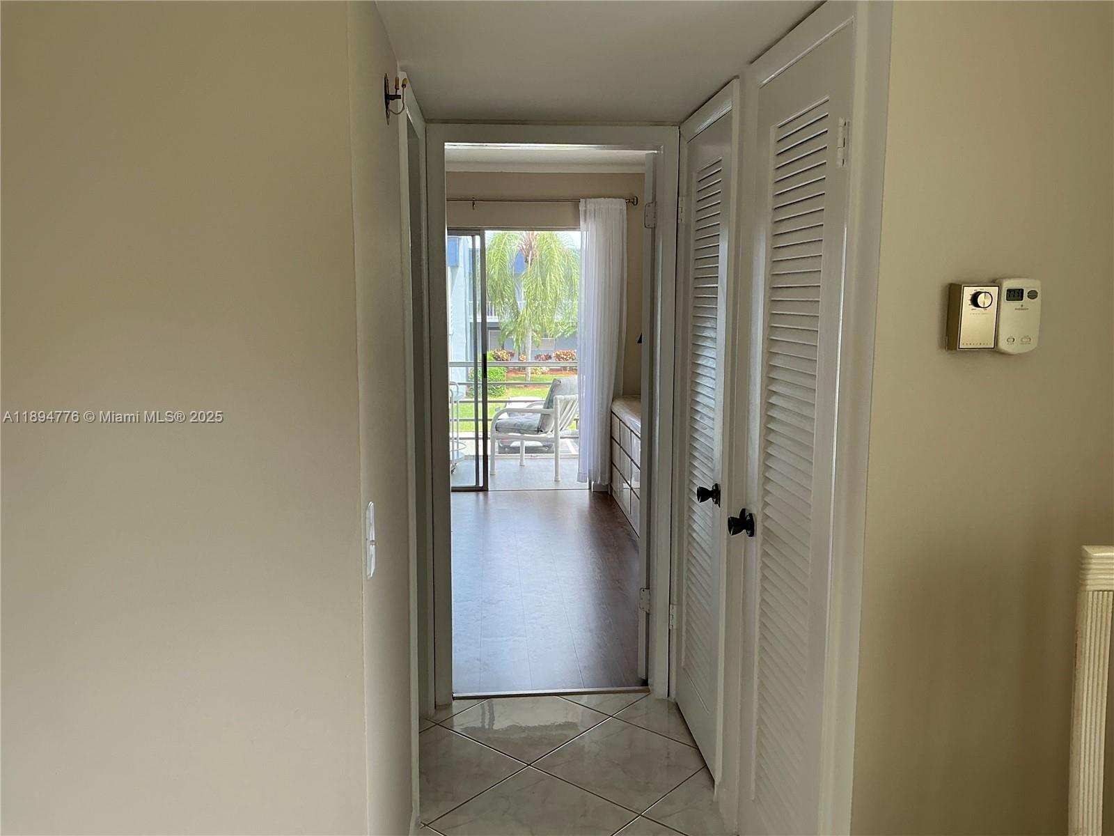 KINGS POINT BURGUNDY COND - Residential