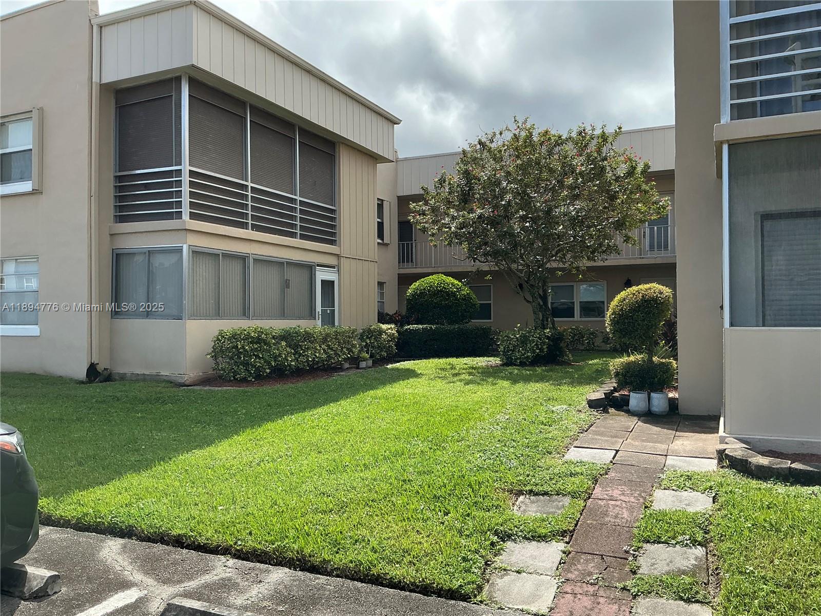 KINGS POINT BURGUNDY COND - Residential