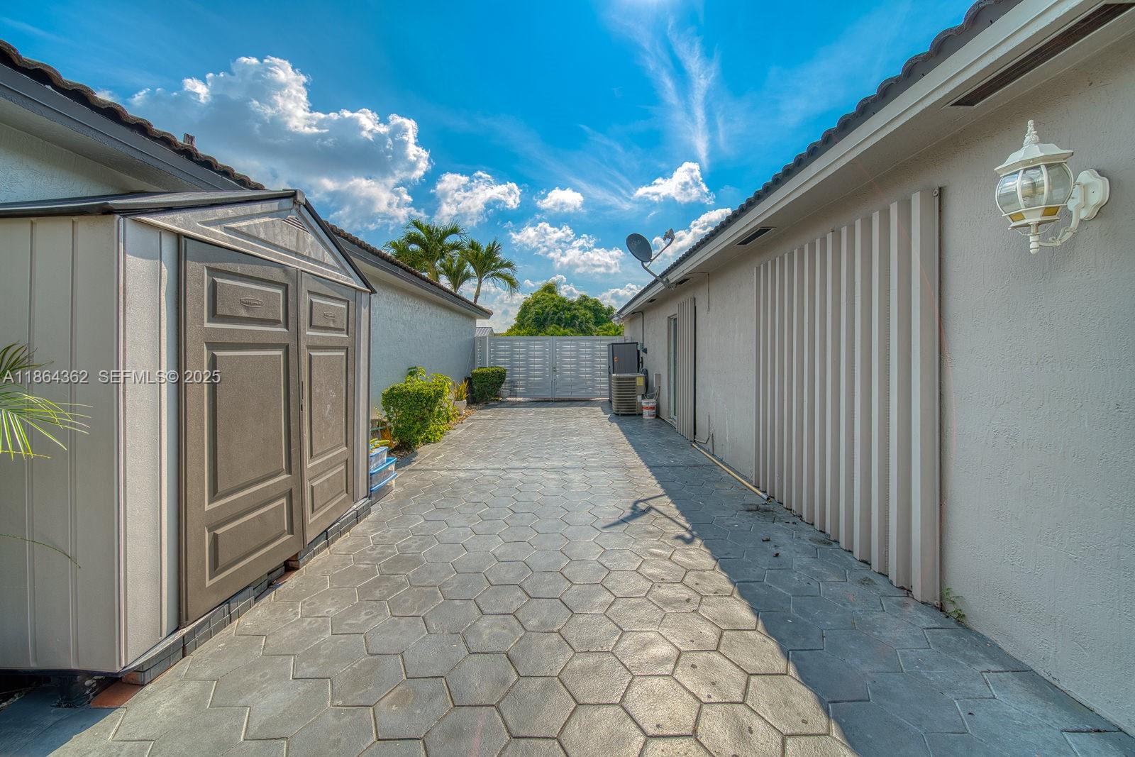 MARALEX HOMES - Residential