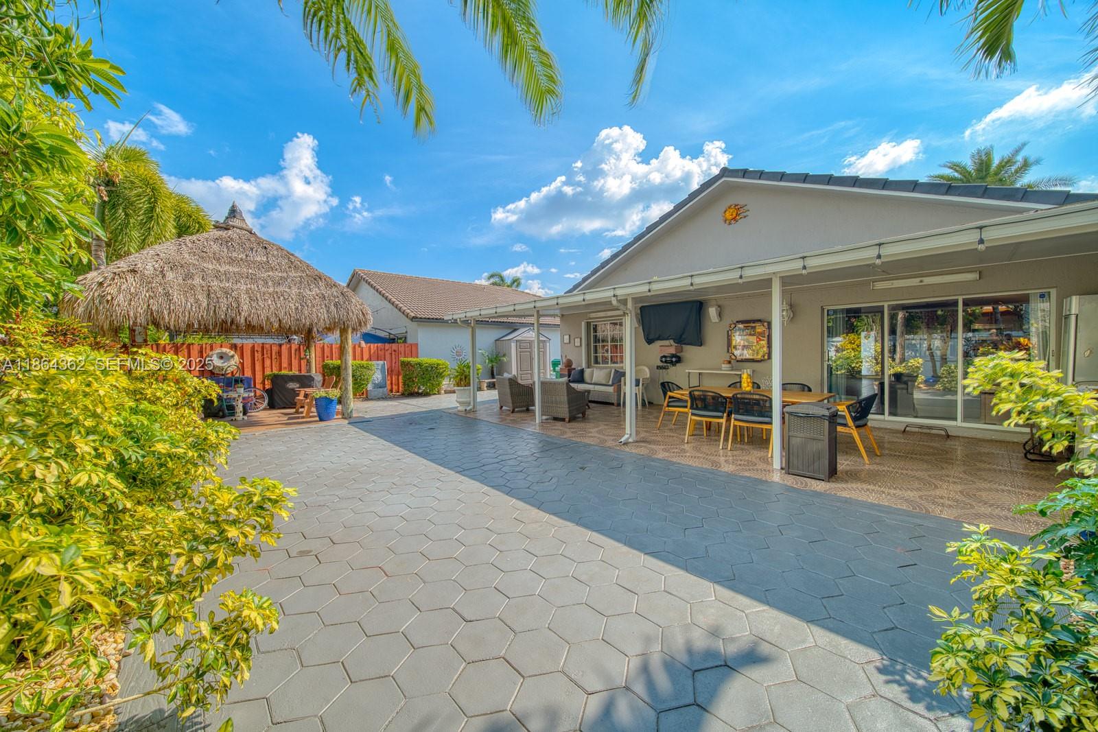 MARALEX HOMES - Residential