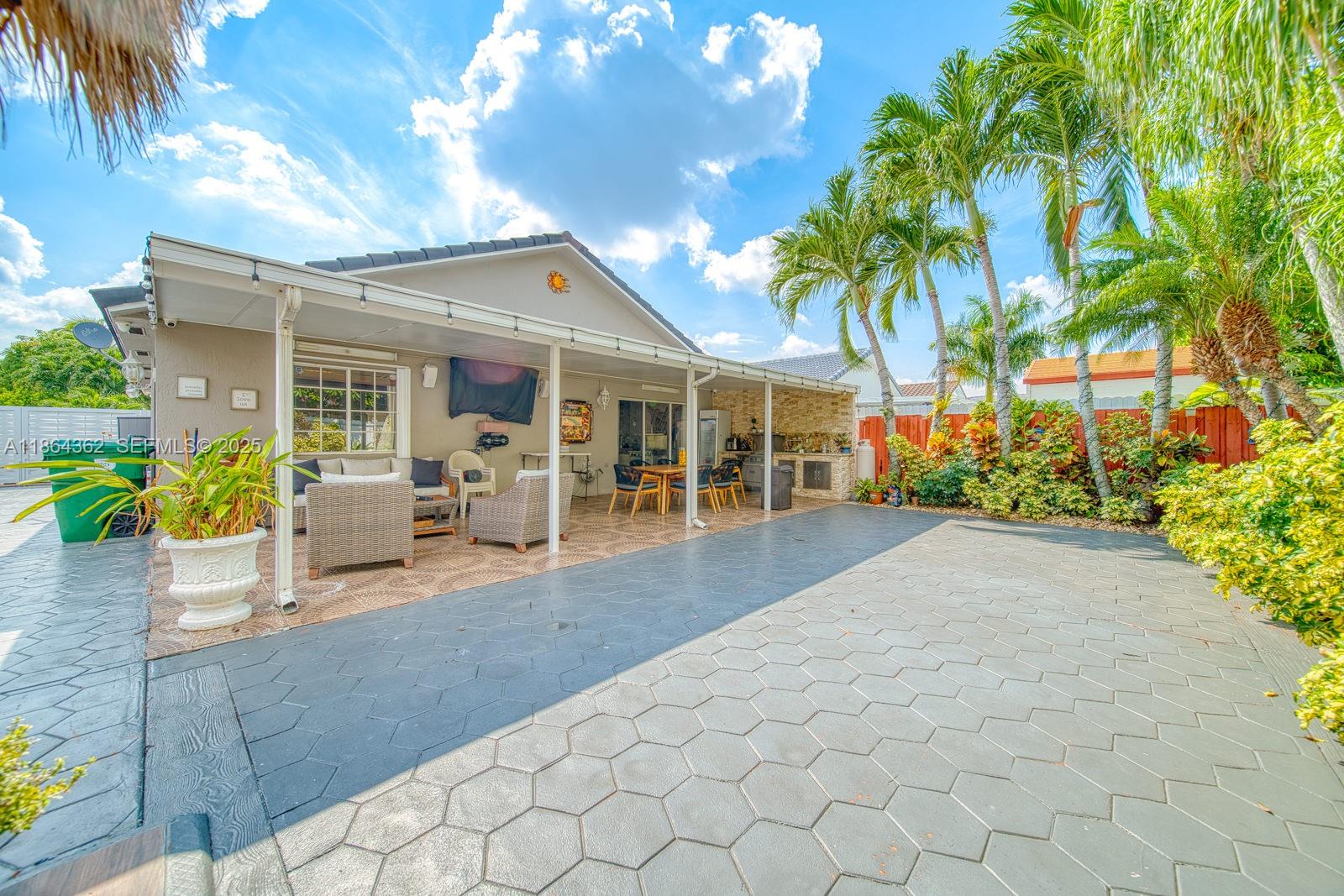 MARALEX HOMES - Residential