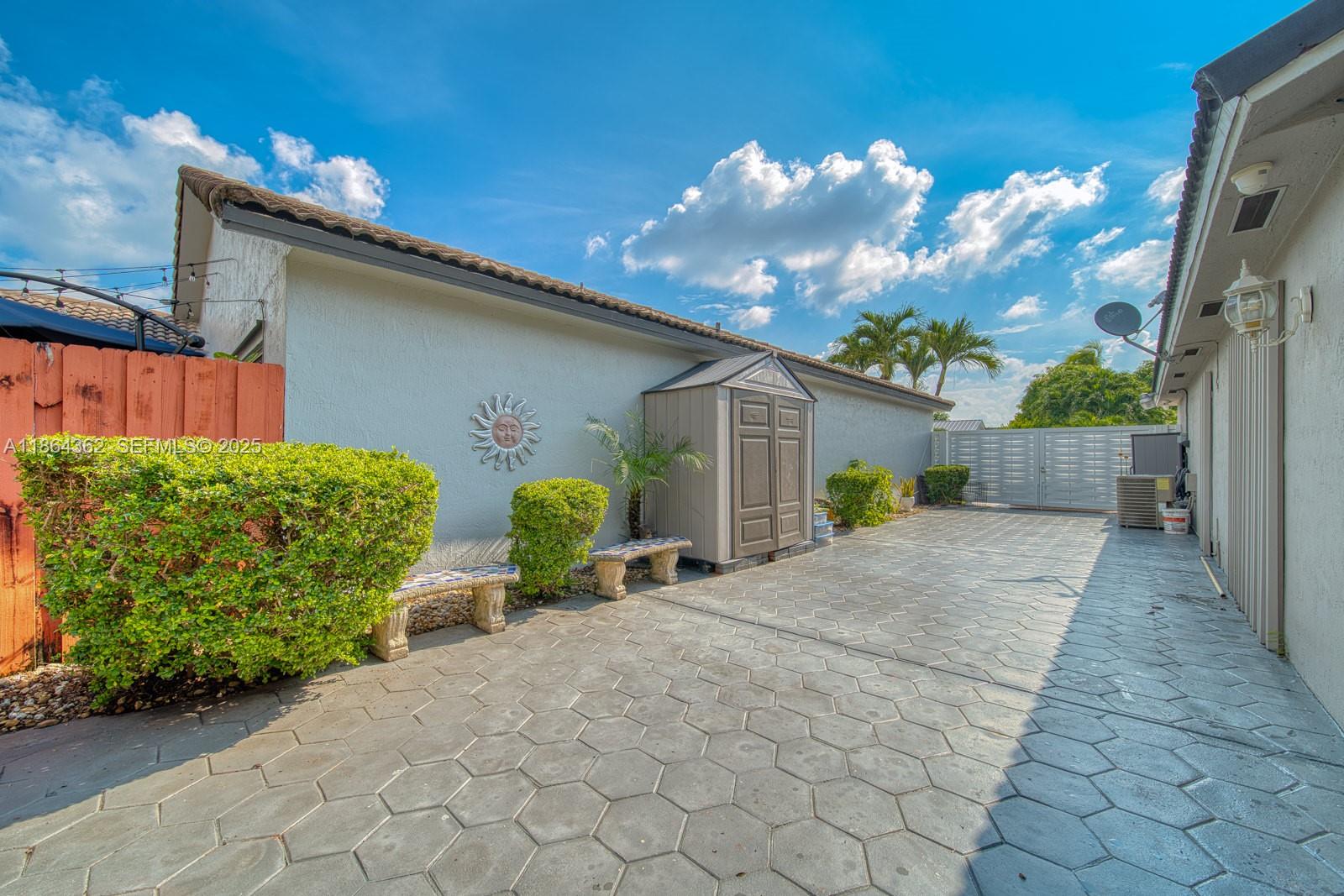 MARALEX HOMES - Residential