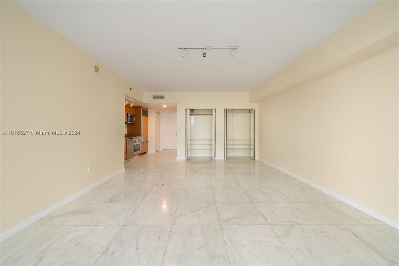 ICON BRICKELL I - Residential Lease