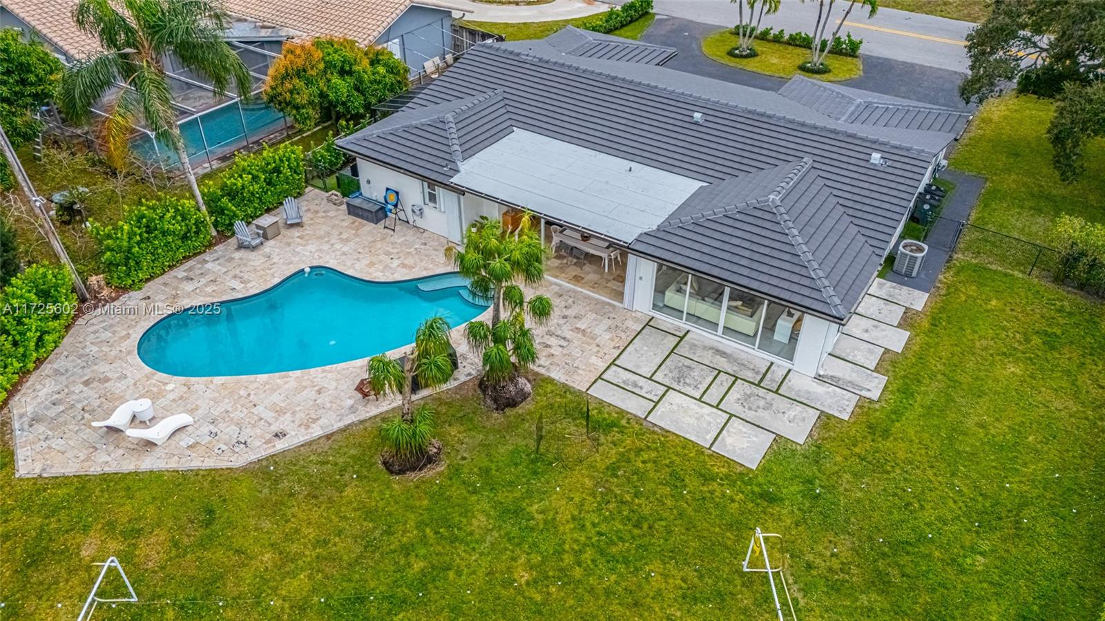 1049 W Palmetto Park Rd