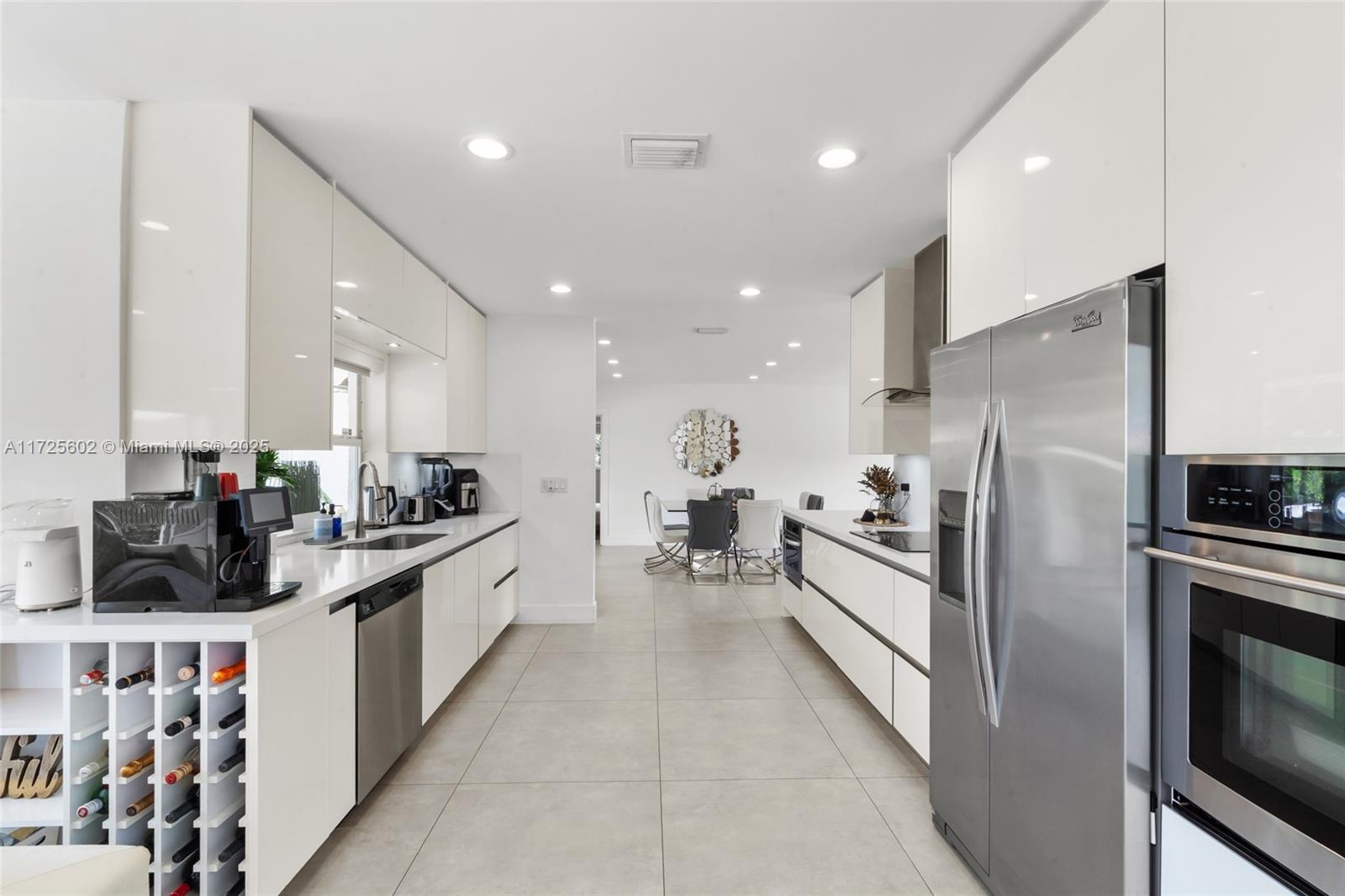 LAKE FLORESTA PARK - Residential