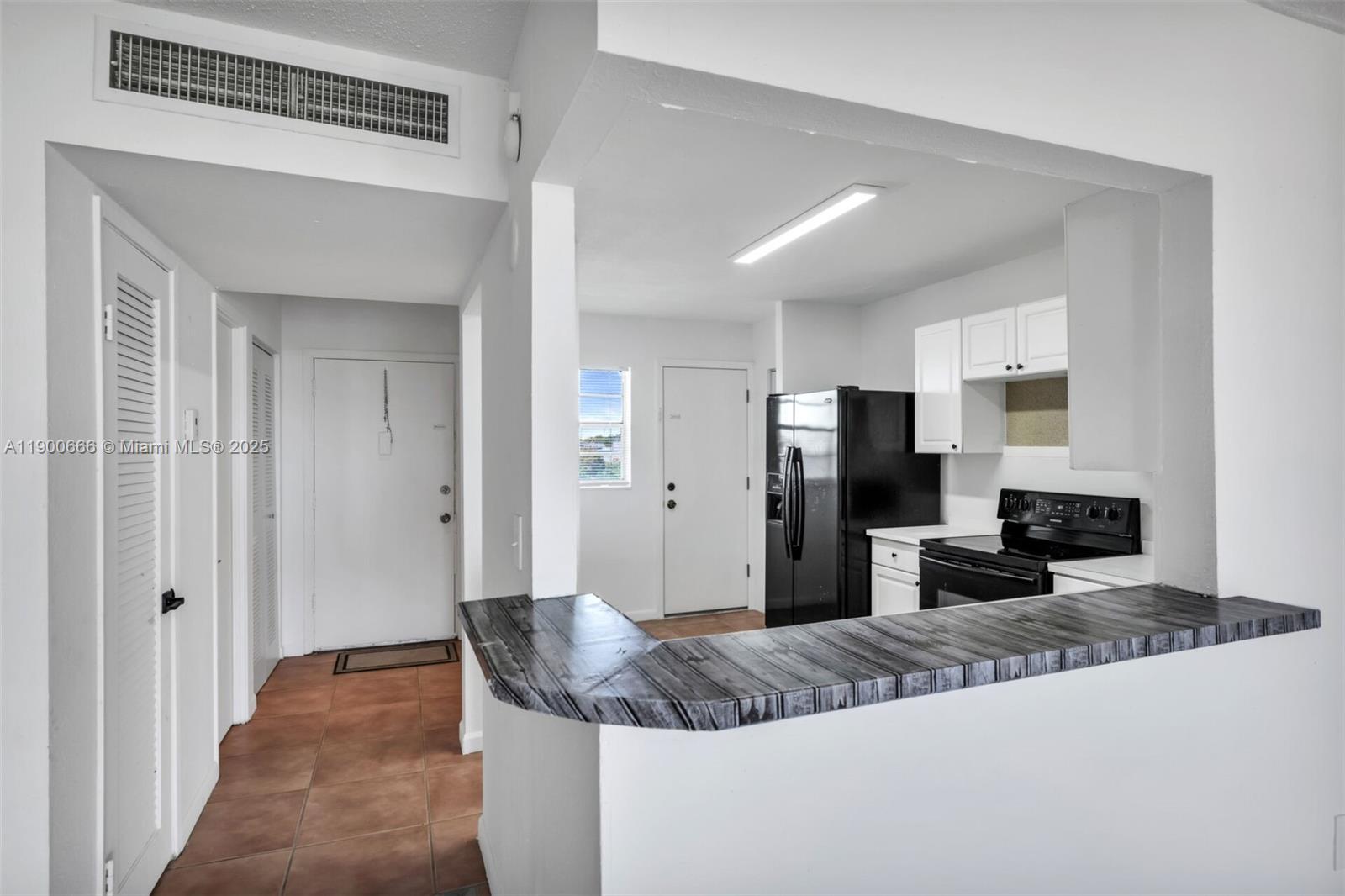 JADE WINDS GROUP - - Residential Lease