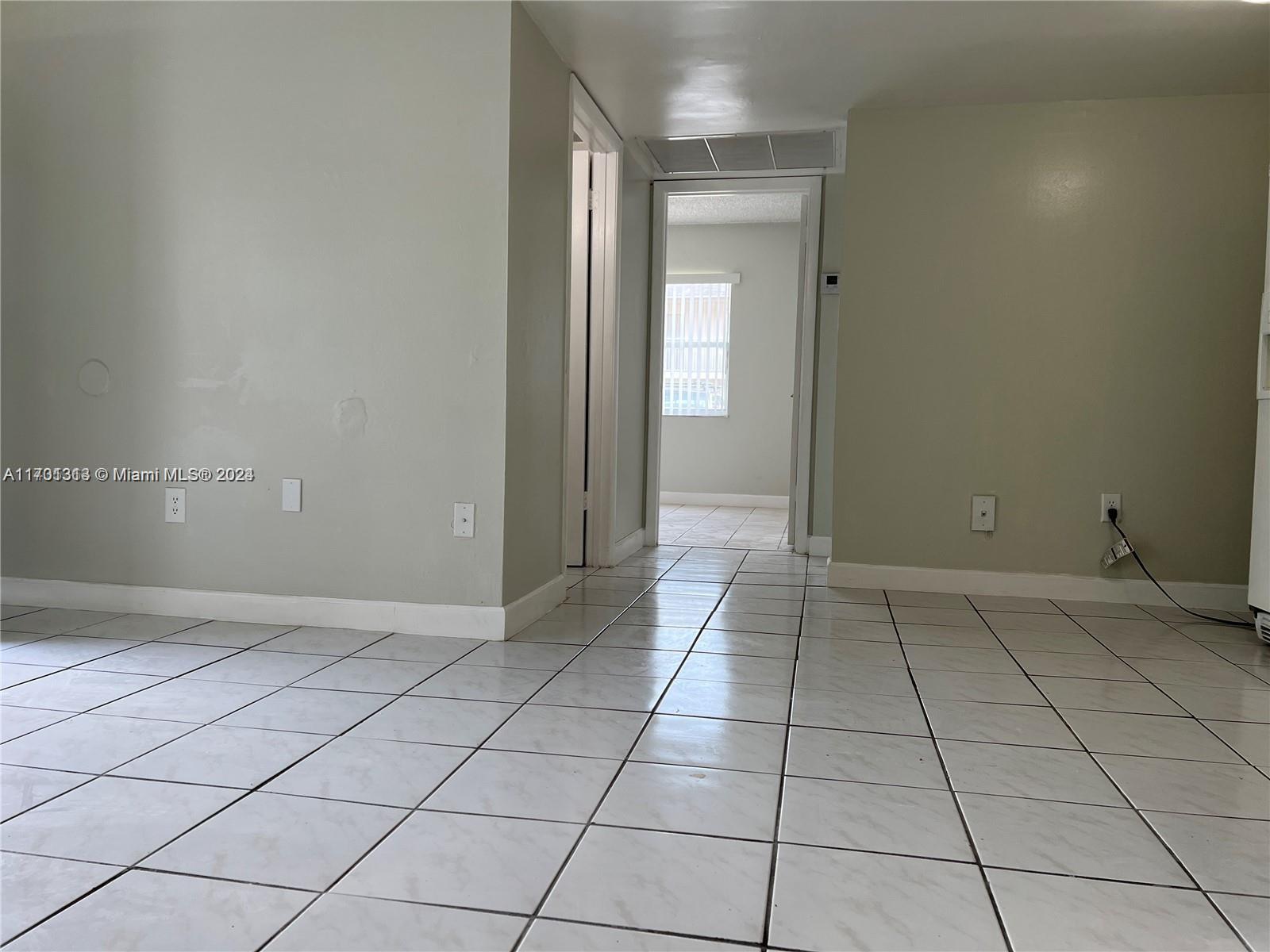 ROZLAND CONDO - Land