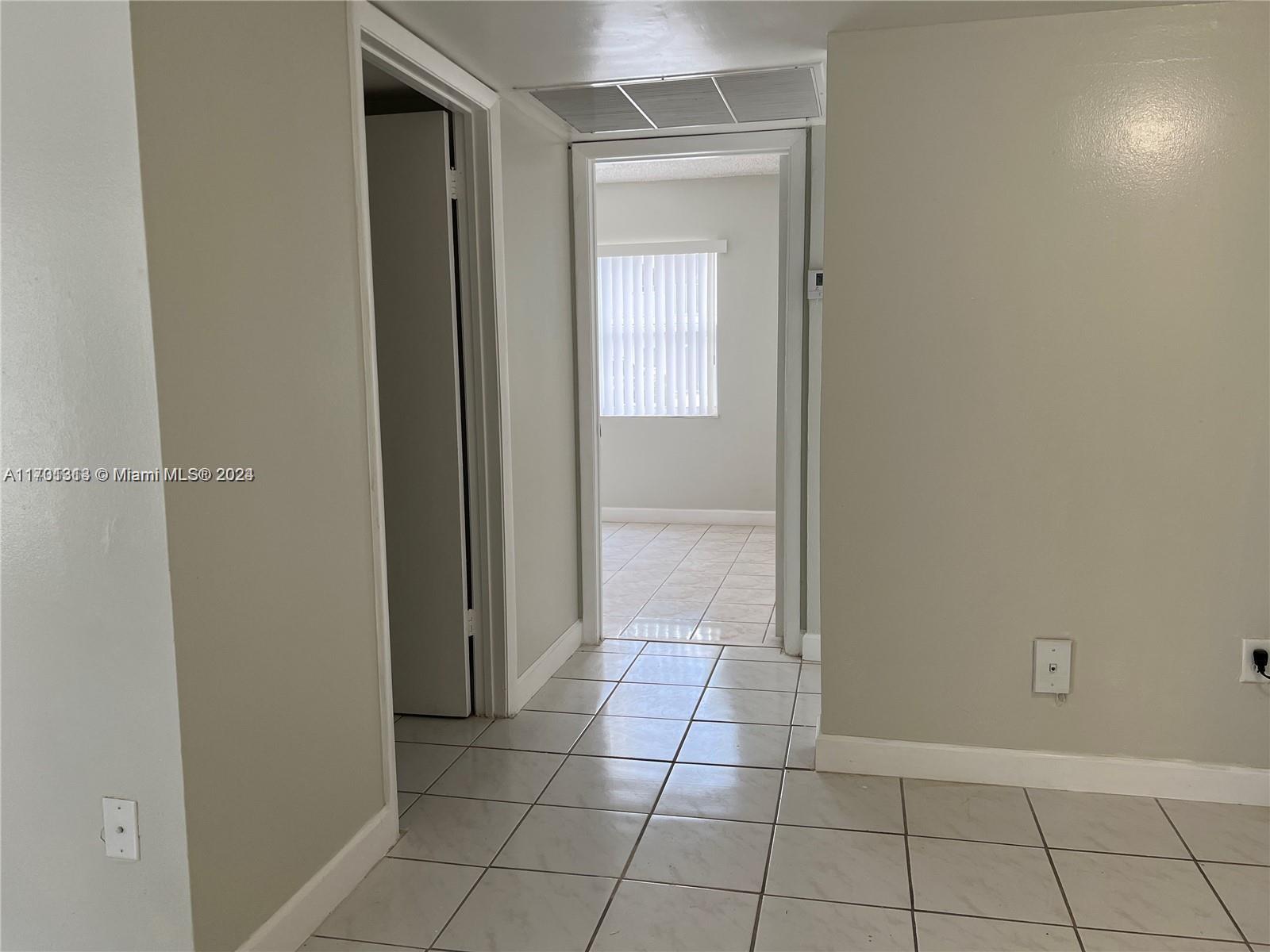 ROZLAND CONDO - Land