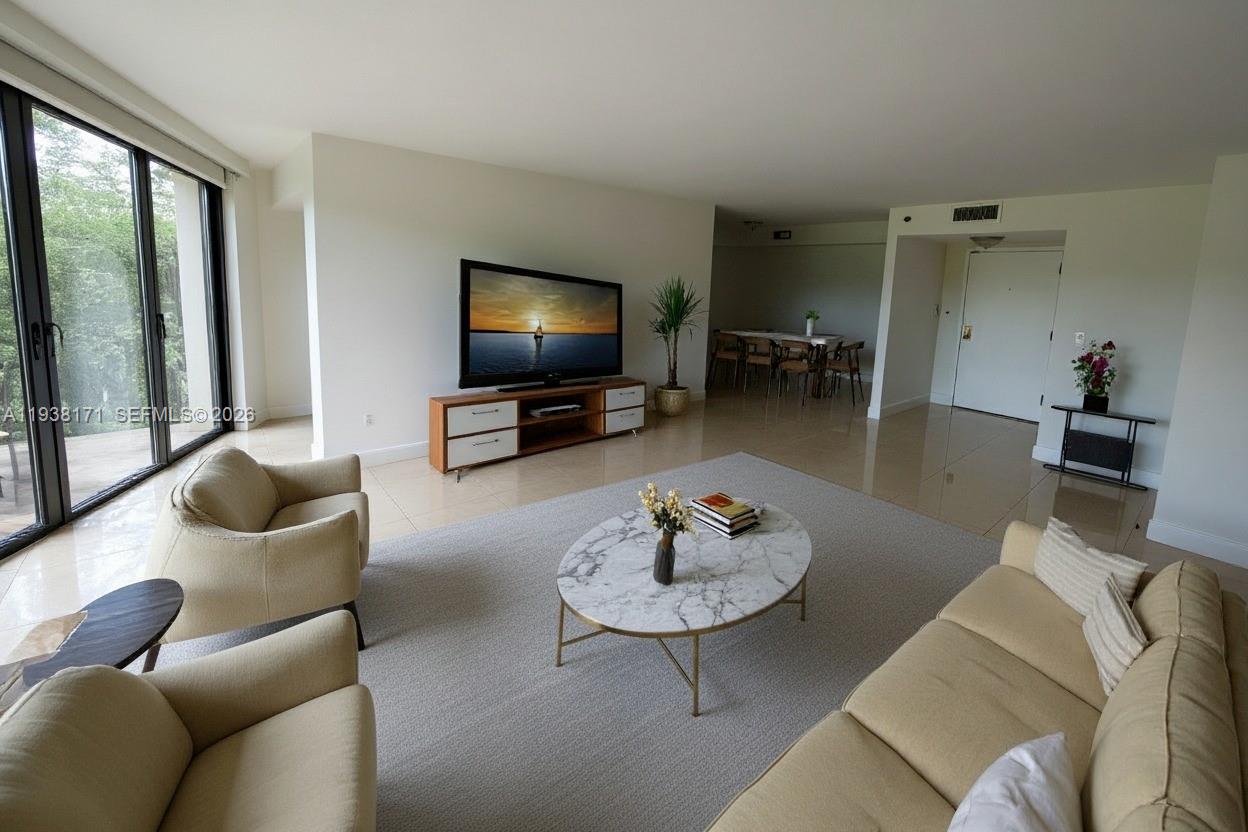 2000 Towerside Ter 407