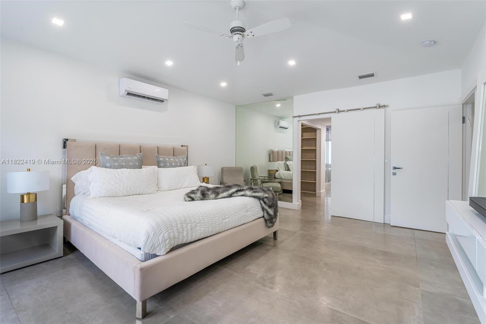 BAY HARBOR ISLAND - Residential
