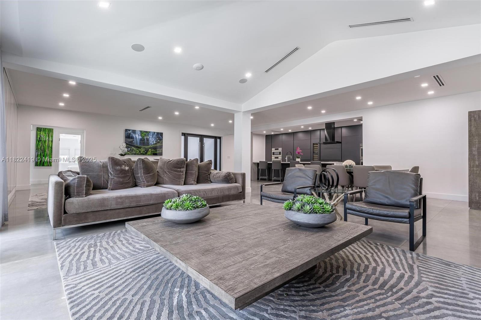 BAY HARBOR ISLAND - Residential