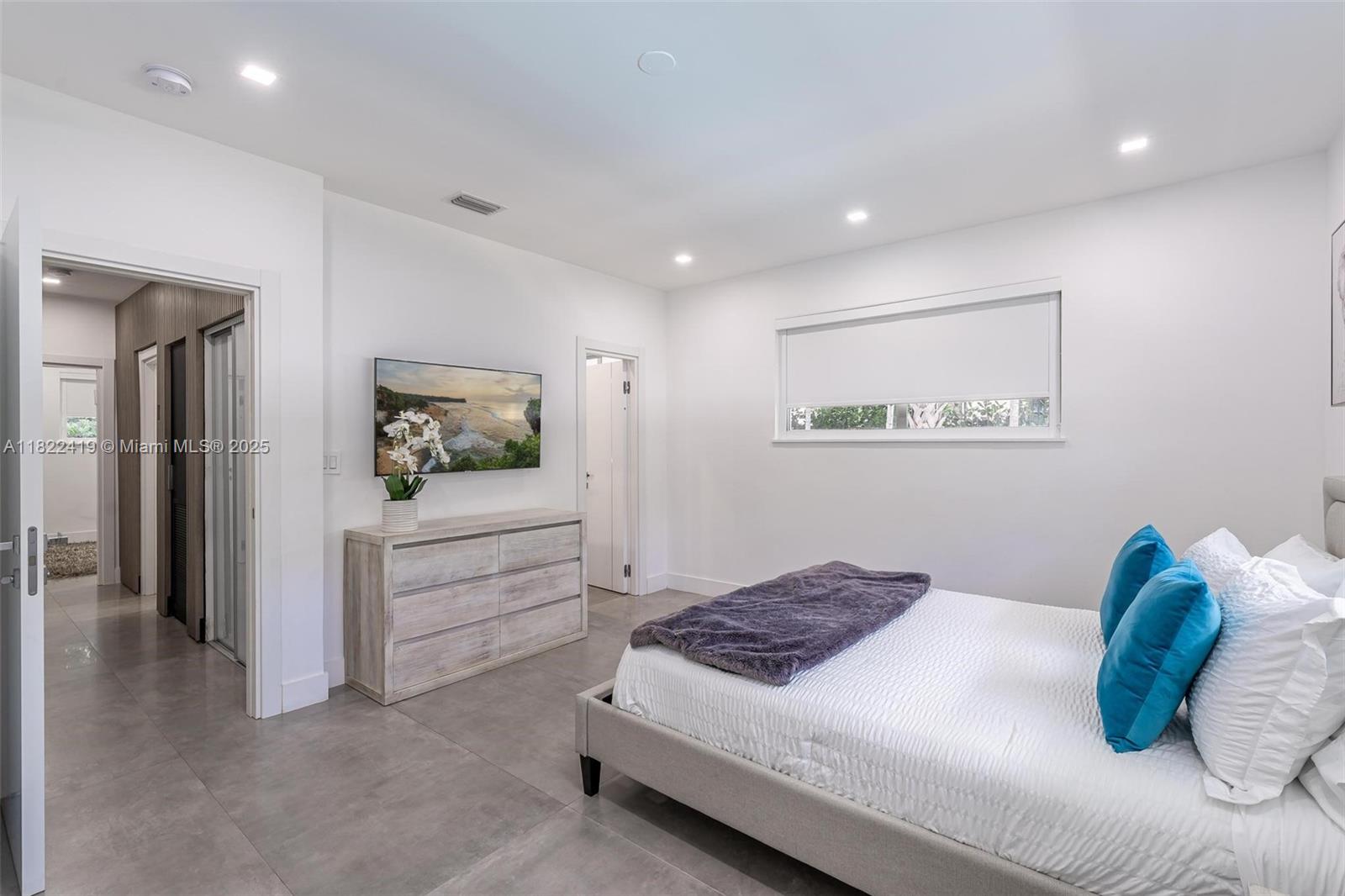 BAY HARBOR ISLAND - Residential
